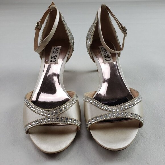 Badgley Mischka Gillian Peep Toe Heel Women 6 White Satin Rhinestone Bridal Pump - Picture 4 of 14